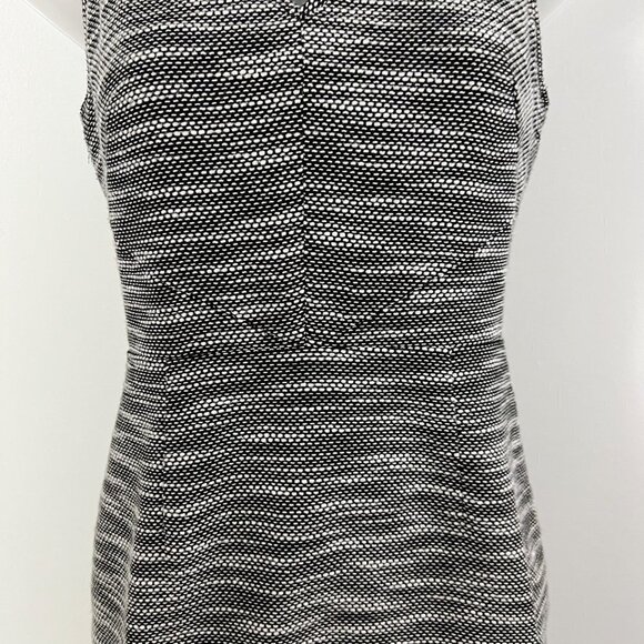 Banana Republic Sleeveless Dress Black & White Tweed V Neck size 0 Petite - Picture 4 of 10